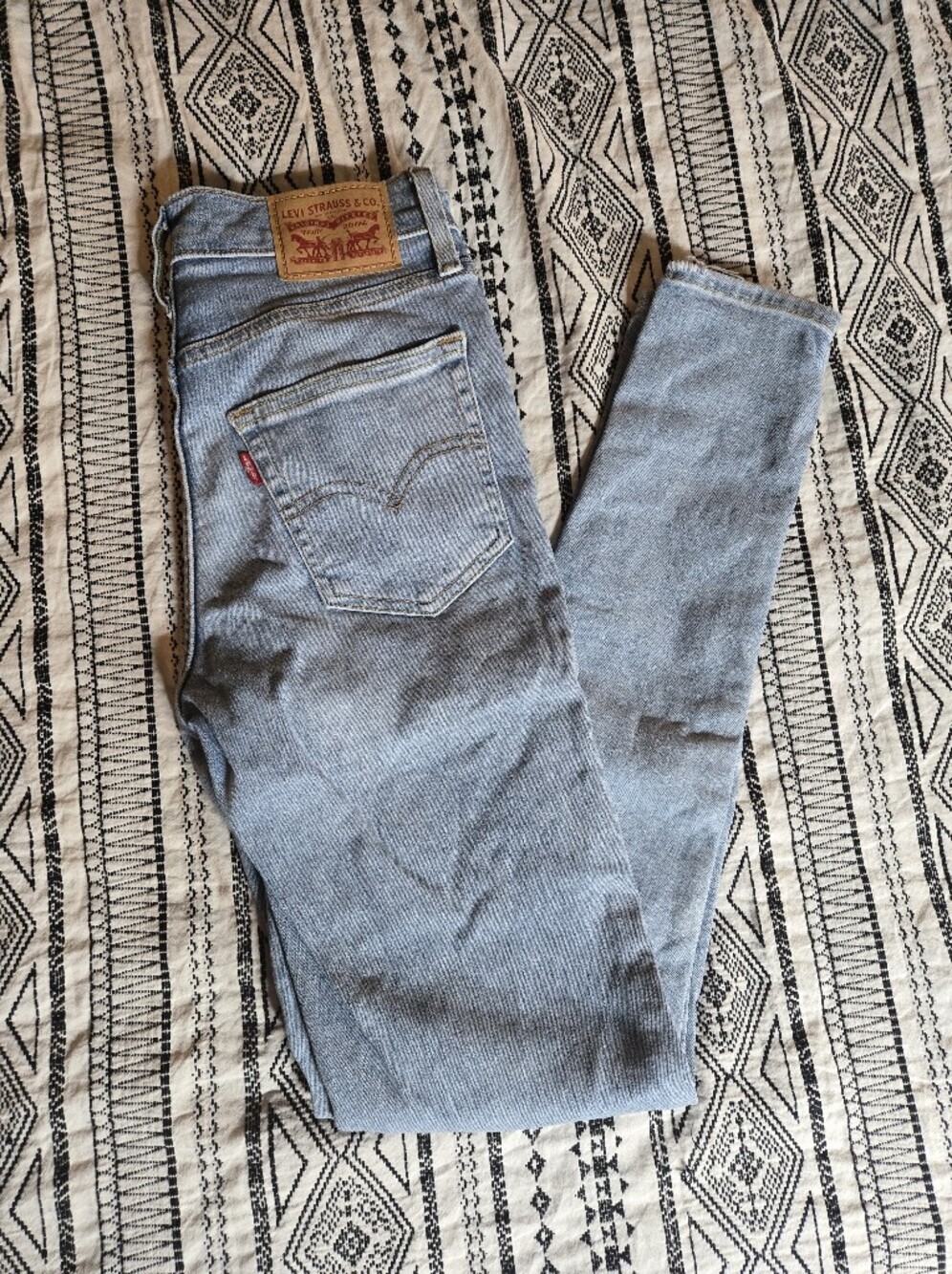 Levi's Women’s Skinny Jeans in Light Wash Blue